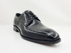 Burnished Calfskin Lace-Up Shoe Black
