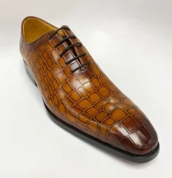 Crocodile Embossed Calfskin Lace-Up Oxford Cognac