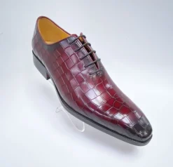 Crocodile Embossed Calfskin Lace-Up Oxford Burgundy