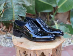 Patent Leather Lace-Up Oxford Black