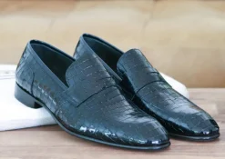 Style: 3470-Black
