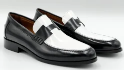 Style: 38154-Black/White