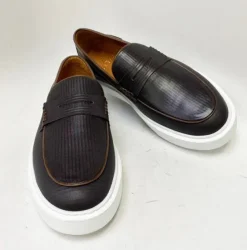 Style: 811200-Brown