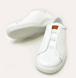Style: Calico-White