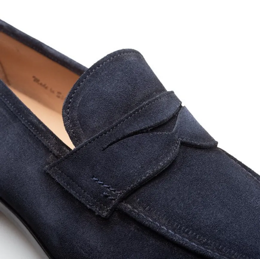 Style: Caro-Navy