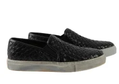 Style: Enea-Black
