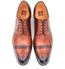 Style: Gaelic-Tobacco