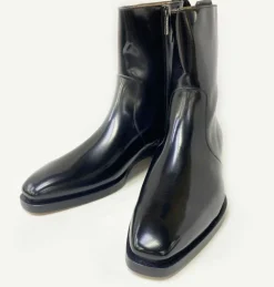 Style: Marquez-Black
