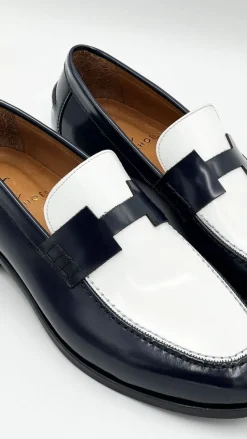 Style: 38154-Navy/White