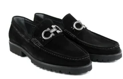 Style: Newport-P041-Black Suede