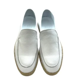 Style: Nuovo-White