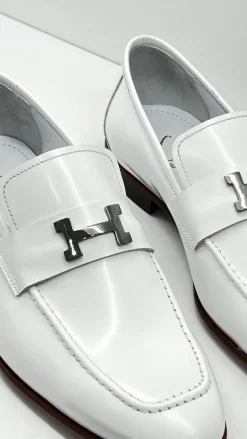 Style: 24306P-White