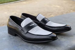 Style: 2240-12T-Black/White