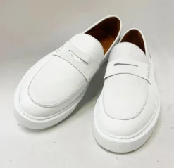 Style: 811200-White
