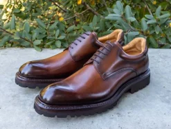 Ugo Vasare "Mason" Oxford-Tobacco